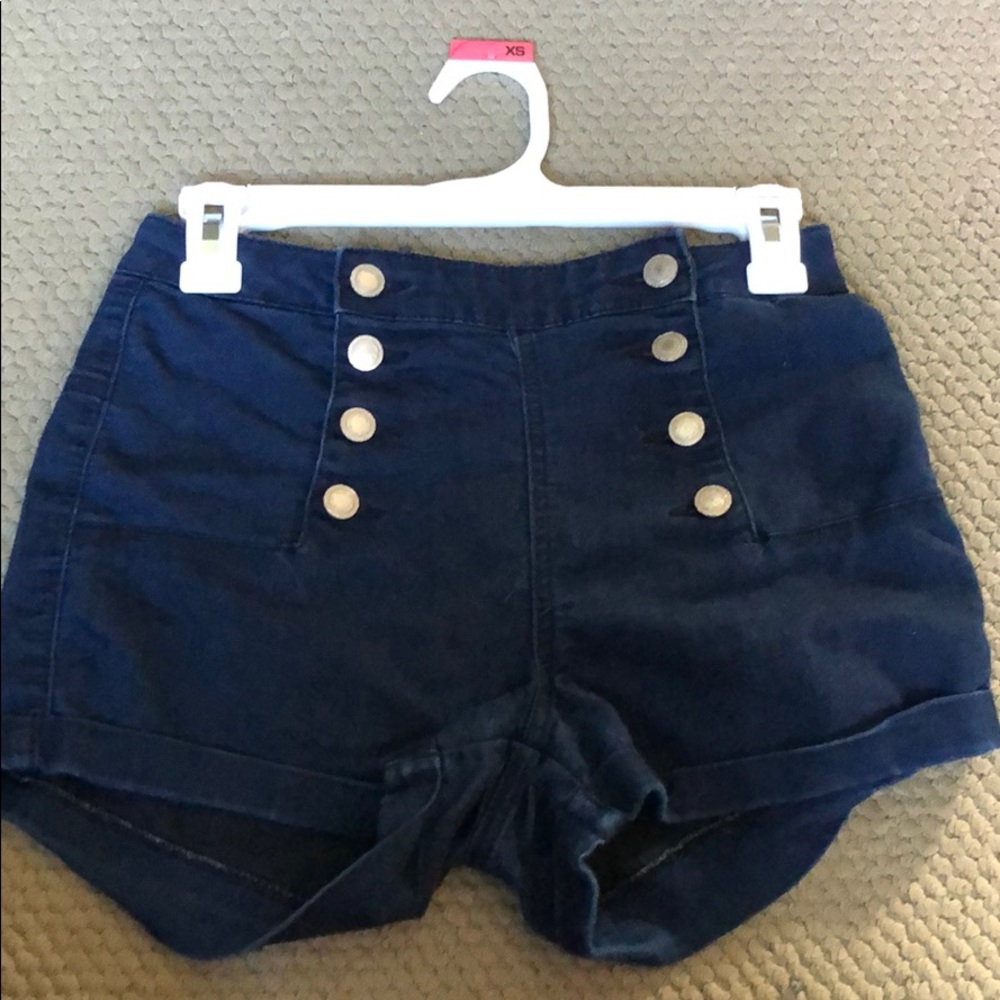 navy blue shorts